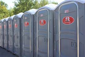 Best Deluxe Portable Toilet Rental  in Adairsville, GA